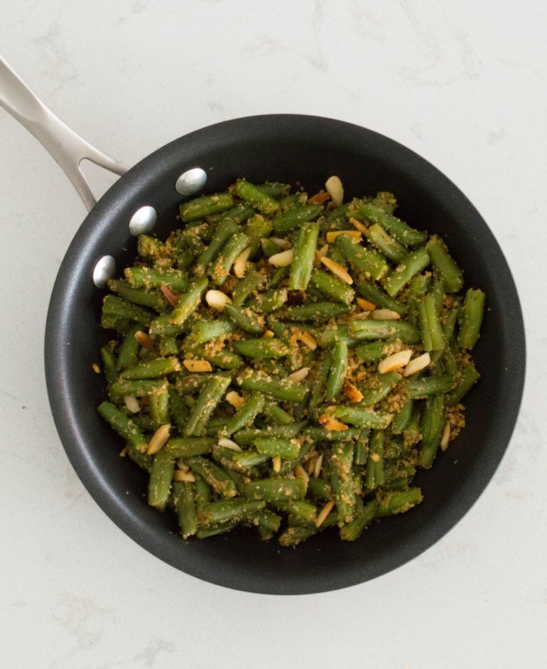 Green Beans with Breadcrumbs, Garlic and Almonds
