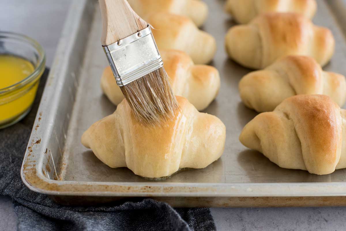 Homemade Crescent Rolls – Can't Stay Out of the Kitchen