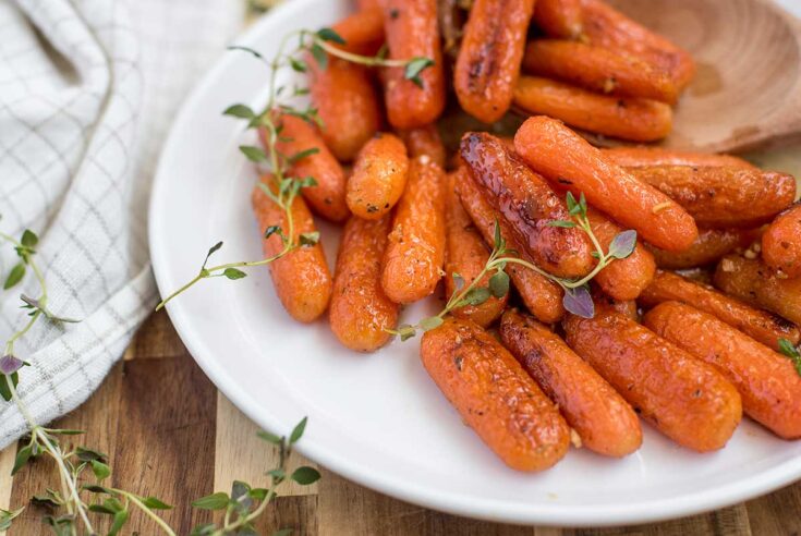 Honey Roasted Carrots with Garlic and Thyme